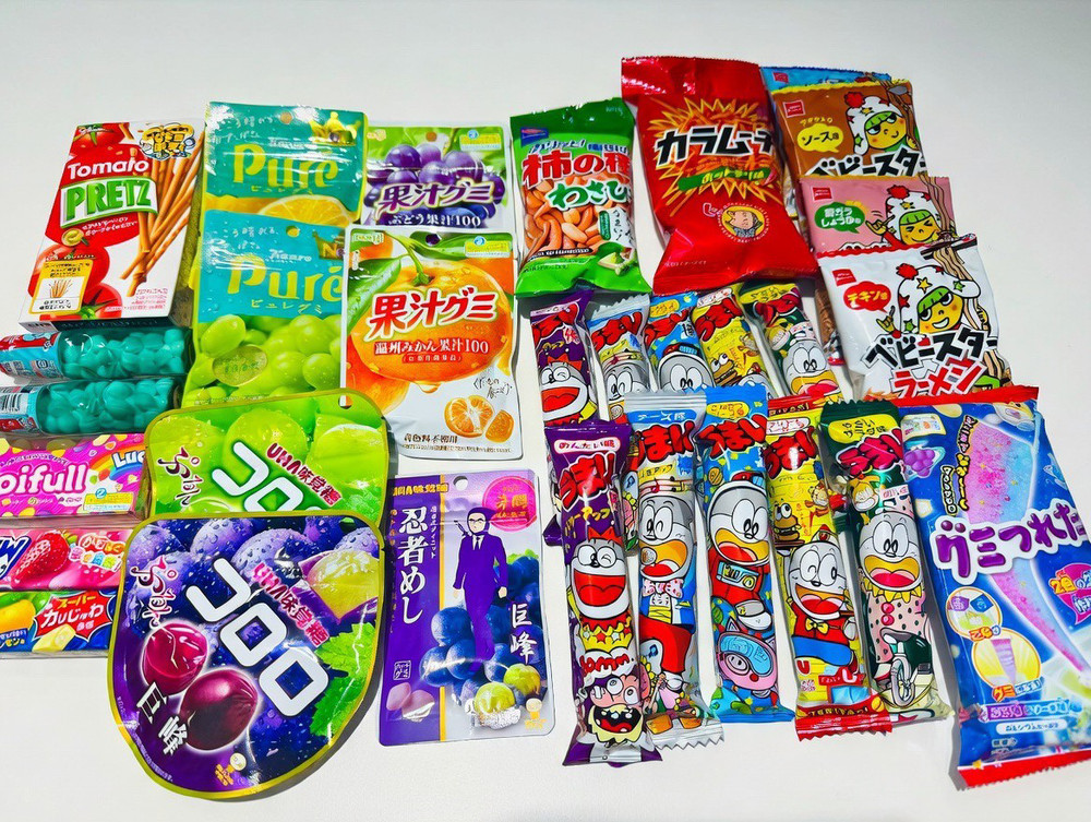 Japanese Snacks Assortment 30pcs |Candy & Gummies Mix Box | Authentic Japan Gift