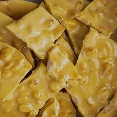 Old-Fashioned Peanut Brittle – Buttery Sweet Crunchy Candy, 2 Pound Bulk Bag