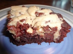MOUTHWATERING HOMEMADE COOKIE DOUGH BROWNIES (9″ x 9″) TRAY