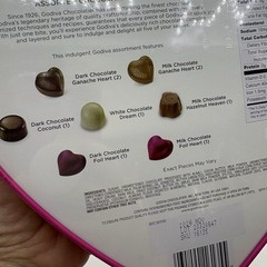 Godiva Valentine Goldmark Assorted Chocolate Creations Heart Box 2.9 oz NEW