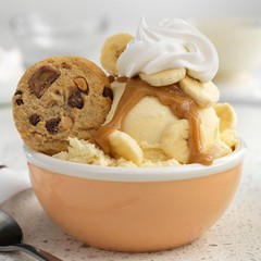 Homemade Taste Chewy Chocolate Chip Cookies with Reese’s – Family Size 14.25 oz