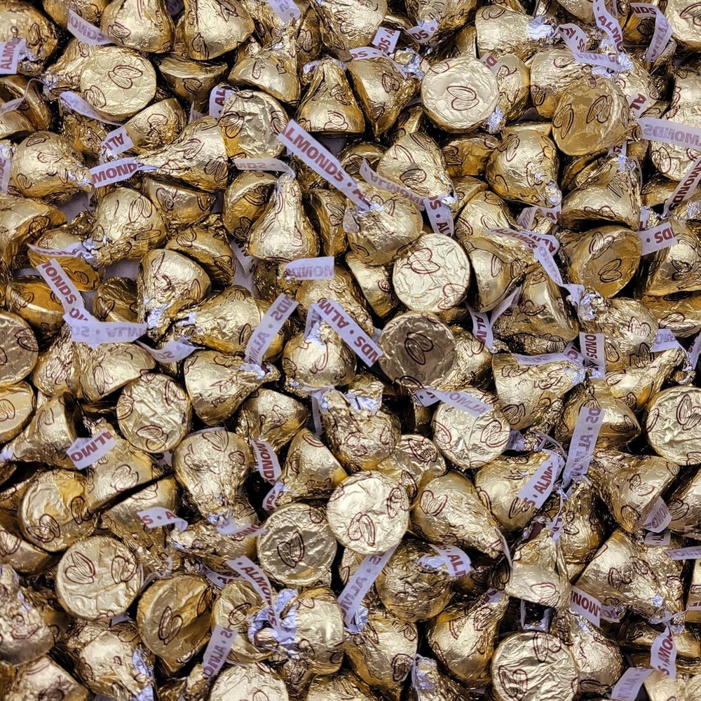 HERSHEY’S Kisses Milk Chocolate With Almonds, Bulk & Delicious Candy (2 Pounds)