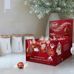 Lindt LINDOR Milk Chocolate Candy Truffles, Milk Chocolate with Smooth, Melting