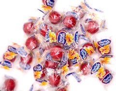Tongue Torchers Cinnamon Candy 2 lb 23.4188 cm x 6.7056 x 26.924 cm, Red