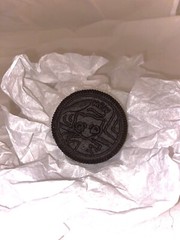 Mew Oreo, RARE,Limited Edition, MINT Condition, no cracks, Will ship safely. 