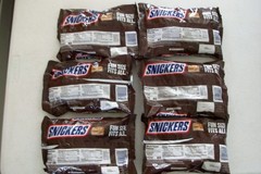 6 “Fun Size 11 Oz Snickers Wrapped Packages” Over 4 Pounds / Free Shipping