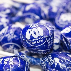 Grape (Purple/Blue) Tootsie Pops – Fresh Wrapped Bulk Lollipops – 10–100 Ct
