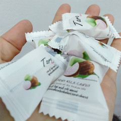 CHEWY MILK FRUIT CANDY THAI DESSERT TARO FLAVOR HAOLIYUAN BRAND 67g.