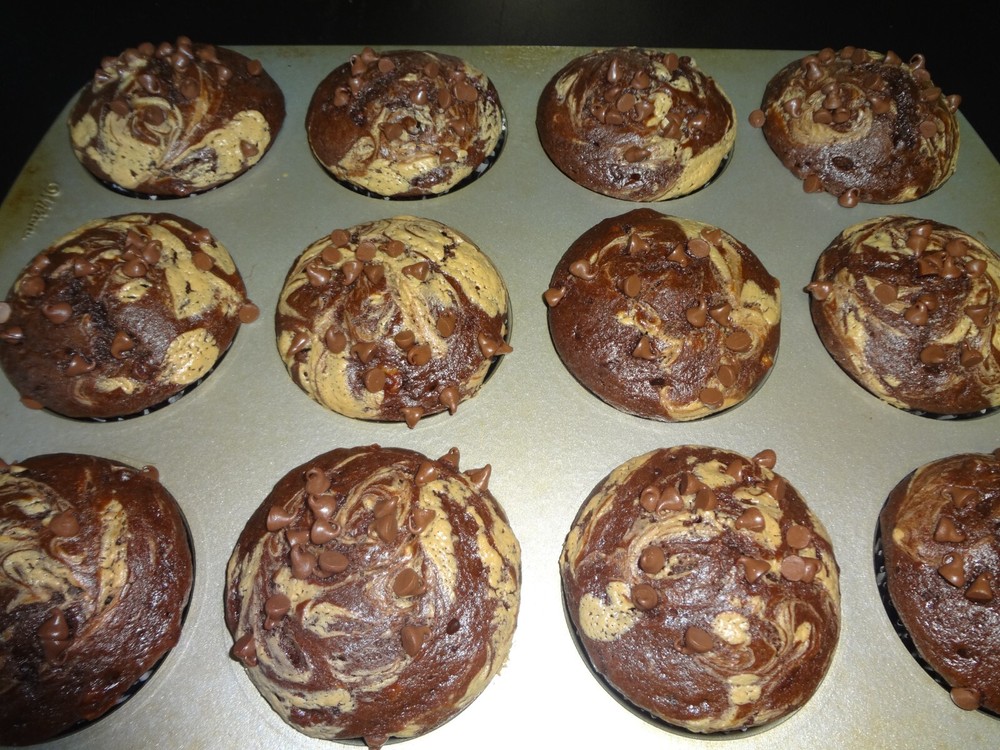 CHOCOLATEY RICH HOMEMADE CHOCOLATE PEANUT BUTTER BANANA MUFFINS (18 MUFFINS)