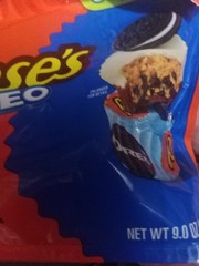 Reese’s Oreo Miniatures Milk Chocolate Peanut Butter Cups 9 oz Share Pack Candy