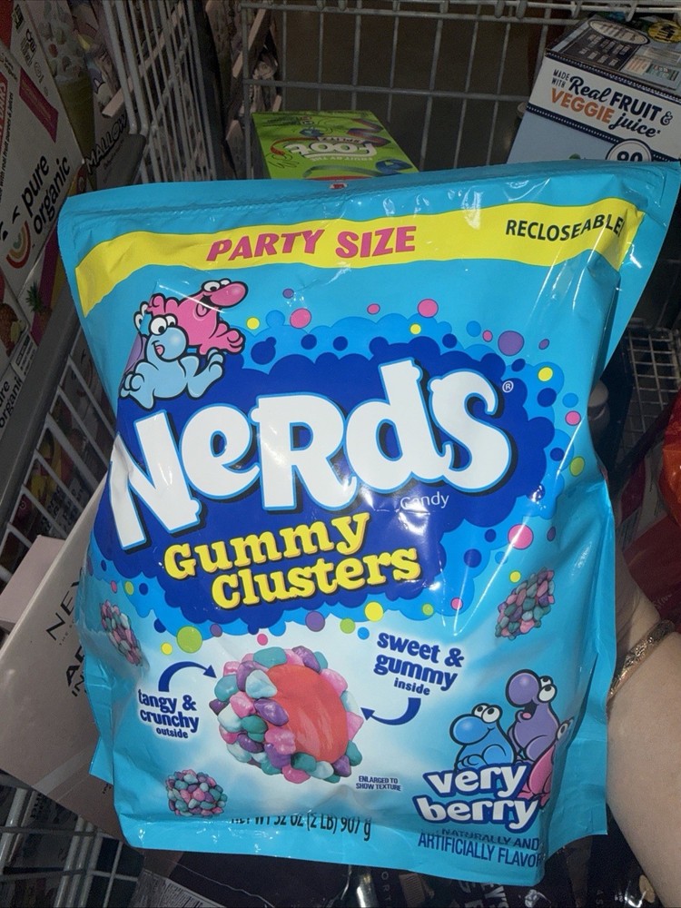 Recloseable Family Size Bag Of Nerds Gummy Clusters Very Berry Flavor 32oz