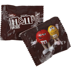 M&M’s Milk Chocolate Fun Size Packets, Individually Wrapped, Bulk Bag (2 Pounds)