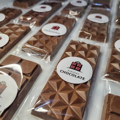 Dubai Chocolate Bars, with Pistachio Butter and Milk Chocolate