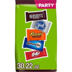 HERSHEY’S Assorted Chocolate Flavored Candy Party Pack, Halloween Candy, 30.22