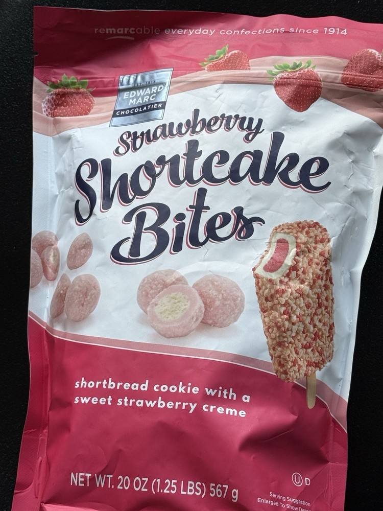 Edward Marc Strawberry Shortcake Bites, 20 oz Bag