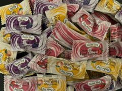 CREAMY Fruit Creme Swirled Hard Candy {Blackberry/Peach/Strawberry) 50 PCS