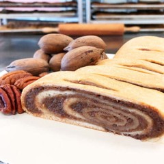 Pecan Kolachi Roll