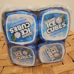 NEW Ice Breakers Ice Cubes Peppermint Gum 40 Count (Pack of 4) 160 Total Pieces