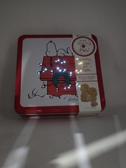 Original Gourmet Peanuts Snoopy Sugar Cookies & Music & Light Exp 12/26