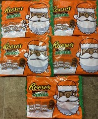 5 BAGS Reese’s SANTAS Peanut Butter Cups 9.1oz
