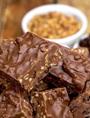 24x Bars Chunky Milk Chocolate With Peanuts & Raisins Candy Bar | 1.4oz