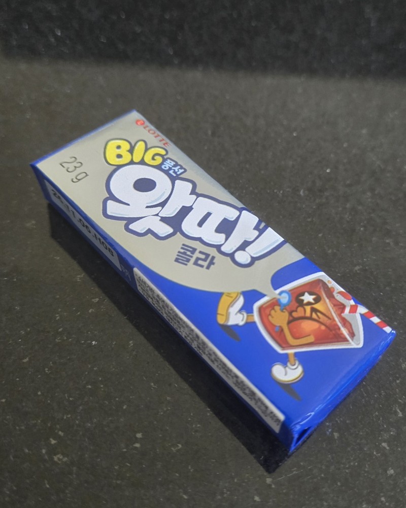 LOTTE Watta Coke Bubble Gum Big Size Korean Original Best Snack (23 g x 16 pcs)