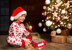 24-Pack Christmas Candy Cane Sticks Suckers, Old-Fashioned Red Green & White,…