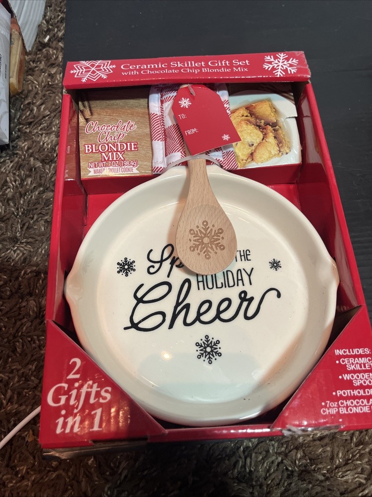 Ceramic Skillet Gift with Chocolate Chip Blondie Mix New In Box