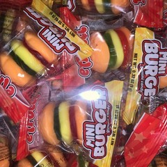 Mini Burger Gummi Candy 60 Pieces Fat Free Chewy Soft Fun Sweet-tooth Snack-NEW