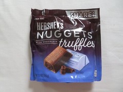 (1) Hershey’s Nuggets Milk Chocolate Truffles 7.7 Oz Share Pack !