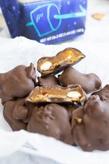 Kirkland Signature Caramel S’Mores Milk Chocolate Clusters 26.3 oz PACK OF 2