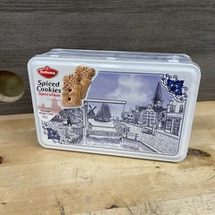 Hellema – Speculaas Spiced Gourmet Cookies in Delft Tin Dutch 14 Oz Exp 12/25