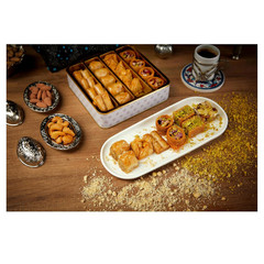 Premium Baklava Pastry Gift Box Traditional Turkish Desserts 250g Halal Treats
