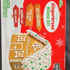 Bakersfield Gingerbread House Kit 142g with Icing, Sprinkles, Sugar Pearls