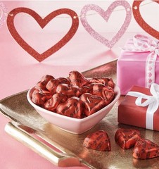 Hershey’s Strawberry Creme Creamy Milk Chocolate Hearts Candy, 8.8 oz BB 8/2026