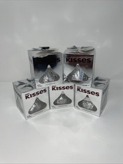 (5 PACK) HERSHEY’S KISSES Solid Milk Chocolate Candy Gift Box, 7 oz