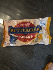 Lot Of 10 Hershey’s Kisses Butterbeer Gold Crème Harry Potter Foils Candy, 9oz