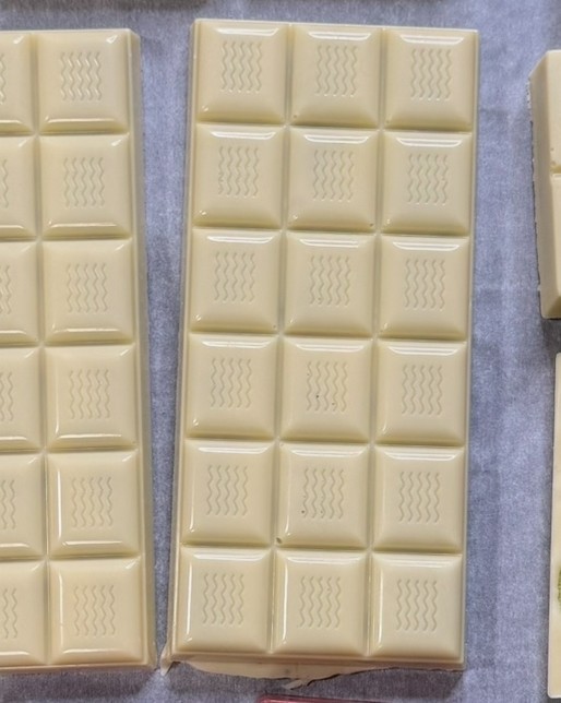 White Dubai Chocolate bar with Pistachios Honey Kataifi Pahlava Handmade 120g.