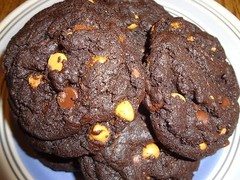 DECADENT RICH & CHEWY HOMEMADE CHOCOLATE BUTTERFINGER COOKIES (2 DOZEN)