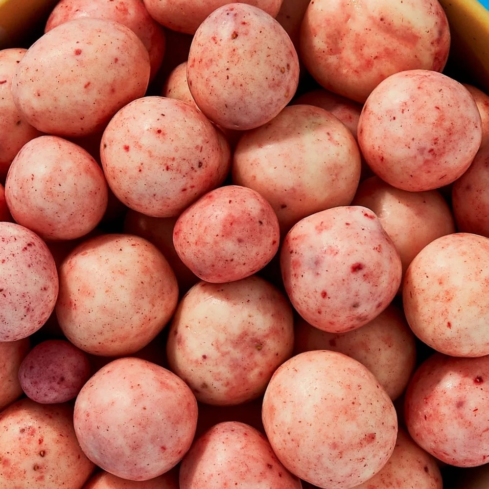 YOGURT COVERED FREEZE DRIED STRAWBERRY FRUIT SNACK- LIMITED VALUE BULK BAG NOW!!