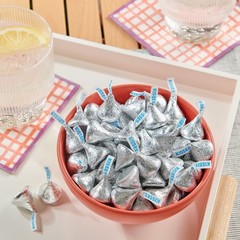 HERSHEY’S Kisses Milk Chocolate Candy – 30oz