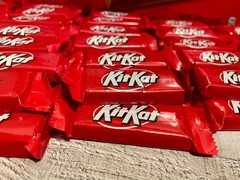 KITKAT Snack Size Bars 124 Bars Individually Wrapped -BB 10/26