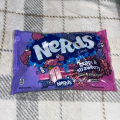 NERDS Candy Grape & Strawberry Crunchy Texture Bite Size Treat Boxes 12oz(340g)