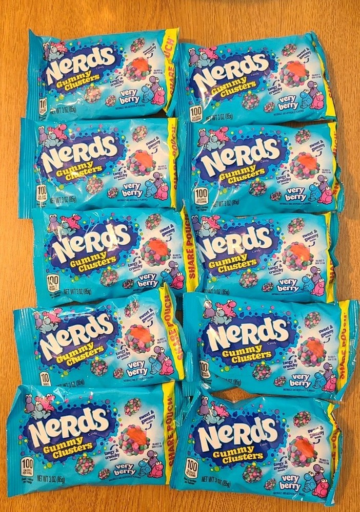 Lot Of 10 3 Ounce Nerds GUMMY CLUSTERS rainbow Share Pouch VERY BERRY BB 6/26