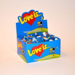 LOVE IS… BLUE Banana & Strawberry Flavor 100 Bubble Gums Box