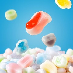 Gourmet Wax Bottle Chewy Candies: 32 Heart-Shaped Treats, Perfect for Gifting