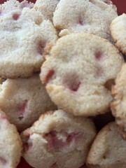 Keto Raspberry White Chocolate Chip Cookies * Gluten Free * Diabetic Friendly *