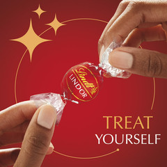 Lindt LINDOR Milk Chocolate Candy, 5.1 oz Bag