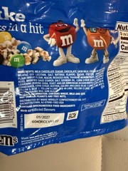 M&M’s Pretzel Milk Chocolate Candy, 7.4 oz Bag – Sharing Size – Free Shipping