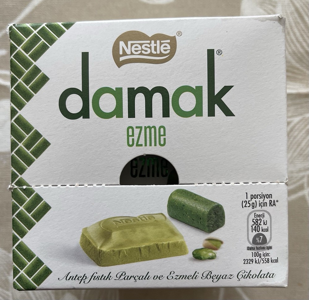 Damak Ezme Pistachio White Choc. w/ Crushed Pistachios and Pistachio Paste 330G